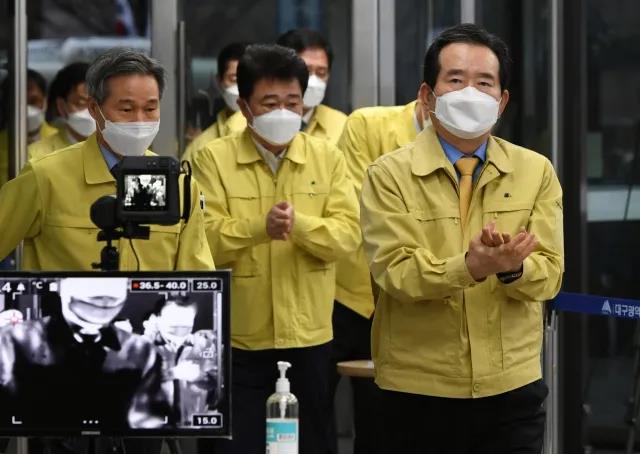 韓國1595例、日本894例、意大利470例…全球多地疫情升級！鐘南山建議全球形成聯(lián)防聯(lián)控機制.jpg
